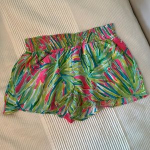 LILLY PULITZER RAYON SHORTS - SIZE M
